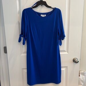 Elegant Blue Midi Dress with Tie Sleeves